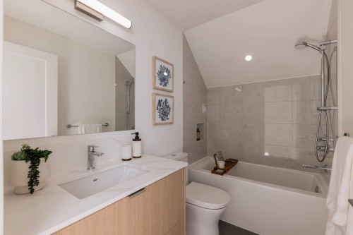 604 Rochester Avenue, Coquitlam, BC 