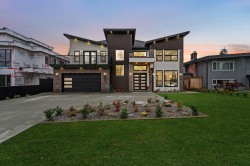 841 Rondeau St Street  Coquitlam, BC V3J 5Z4