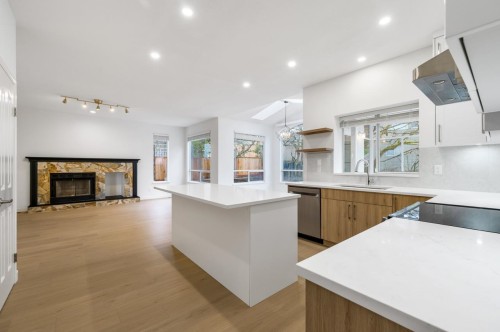 2905 Woodstone Court, Coquitlam, BC 