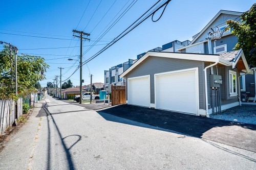 2105 33Rd Avenue E, Vancouver, BC 
