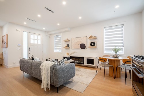 2105 33Rd Avenue E, Vancouver, BC 