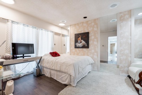 2940 Dresden Way, North Vancouver, BC 