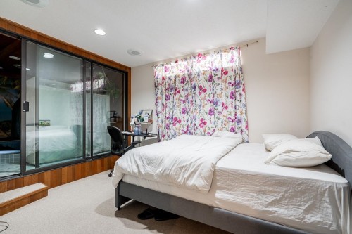 2940 Dresden Way, North Vancouver, BC 