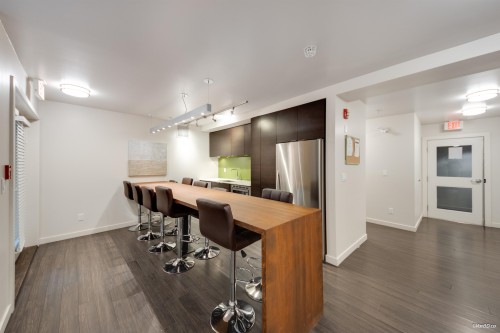 408-1673 Lloyd Avenue, North Vancouver, BC 