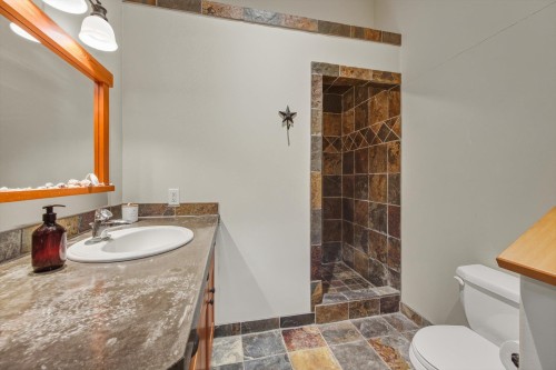 2 Walkerville Road, Pemberton, BC 