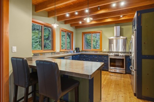 2 Walkerville Road, Pemberton, BC 