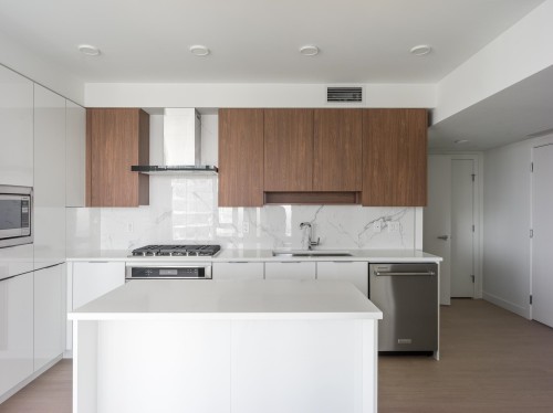 2105-7769 Park Crescent, Burnaby, BC 