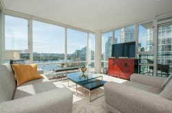 1703-1067 Marinaside Crescent  Vancouver, BC V6Z 3A4