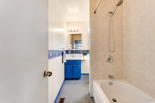 5871 Argyle Street, Vancouver, BC 