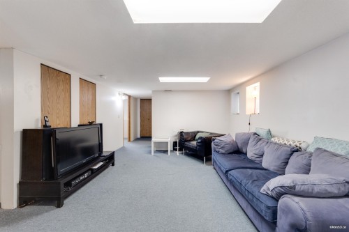 5871 Argyle Street, Vancouver, BC 