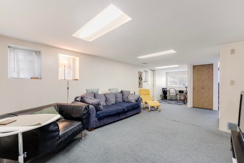 5871 Argyle Street, Vancouver, BC 