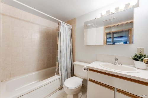 5871 Argyle Street, Vancouver, BC 