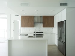 2402-7683 Park Crescent  Burnaby, BC V3N 0J4