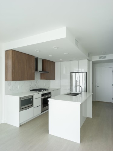 2402-7683 Park Crescent, Burnaby, BC 