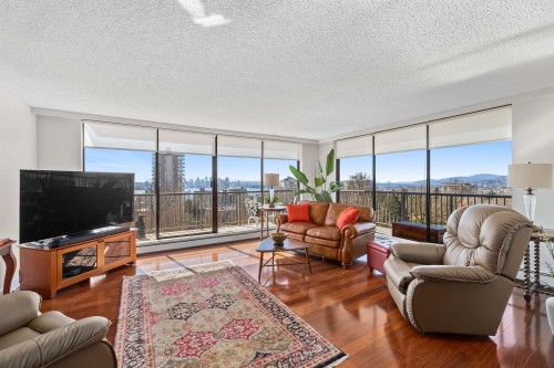 601-140 Keith Road E North Vancouver, BC V7L 4M9