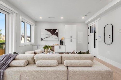 2743 Mcgill Street, Vancouver, BC 