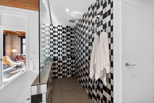 55 Cordova Street E, Vancouver, BC 