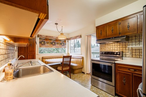 6779 Elwell Street, Burnaby, BC 