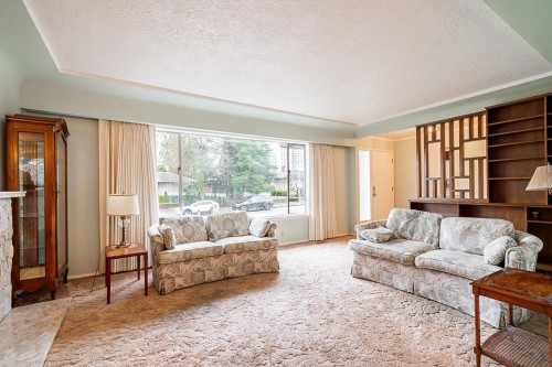 6779 Elwell Street, Burnaby, BC 