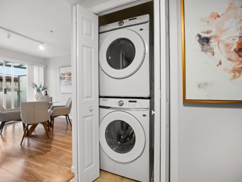 935 8Th Avenue E, Vancouver, BC 