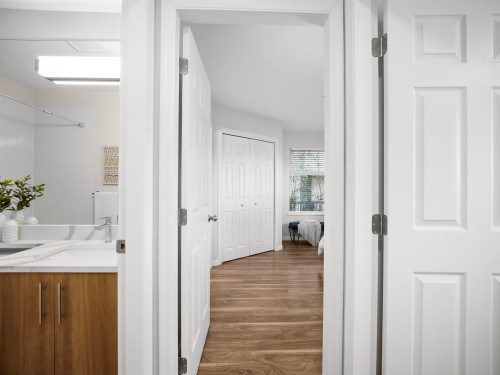 935 8Th Avenue E, Vancouver, BC 