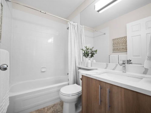 935 8Th Avenue E, Vancouver, BC 