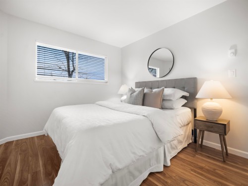 935 8Th Avenue E, Vancouver, BC 