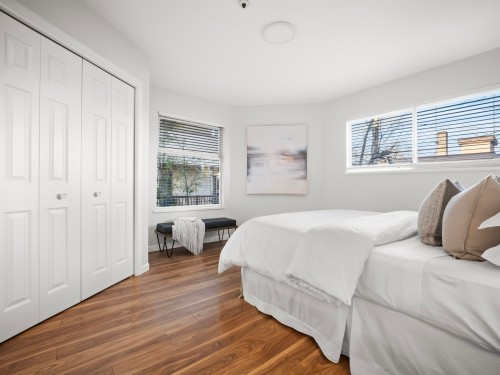 935 8Th Avenue E, Vancouver, BC 