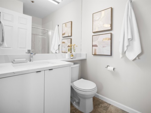 935 8Th Avenue E, Vancouver, BC 