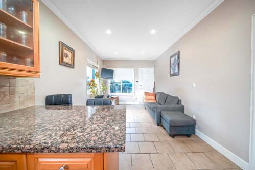 7987 13Th Ave, Burnaby, BC 