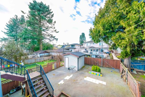 7987 13Th Ave, Burnaby, BC 