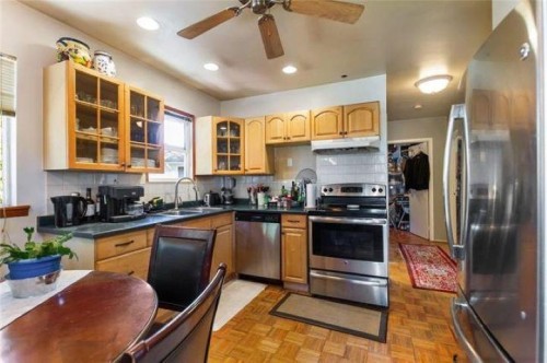 2058 Hillside Avenue, Coquitlam, BC 