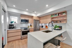 3-752 3rd Street E North Vancouver, BC V7L 1G9