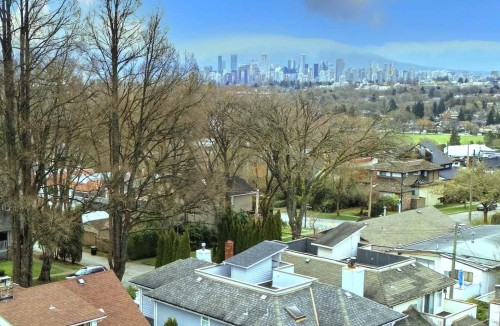 3350 21St Avenue W, Vancouver, BC 