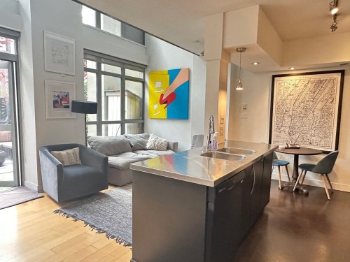 1238 Richards Street, Vancouver, BC 