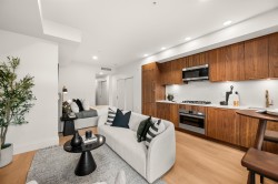 106-2550 Garden Drive  Vancouver, BC V5N 4X6