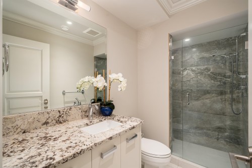 5989 Churchill Street, Vancouver, BC 