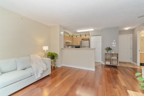 110-3588 Crowley Drive, Vancouver, BC 