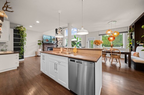 13851 232 Street, Maple Ridge, BC 