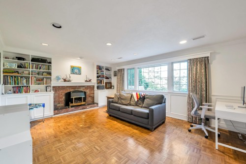 5560 Greenleaf Road, West Vancouver, BC 