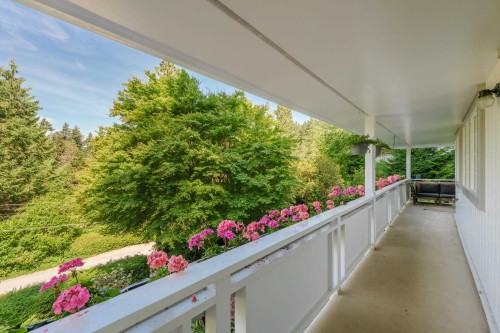 5560 Greenleaf Road, West Vancouver, BC 