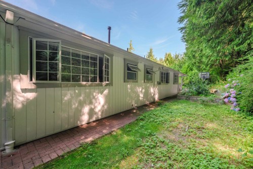 5560 Greenleaf Road, West Vancouver, BC 