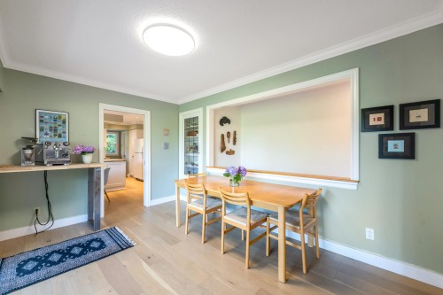 5560 Greenleaf Road, West Vancouver, BC 