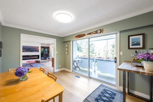 5560 Greenleaf Road, West Vancouver, BC 