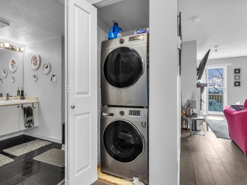 201-1432 Parkway Boulevard, Coquitlam, BC 