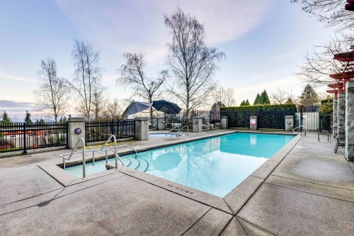 201-1432 Parkway Boulevard, Coquitlam, BC 