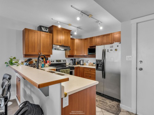 201-1432 Parkway Boulevard, Coquitlam, BC 