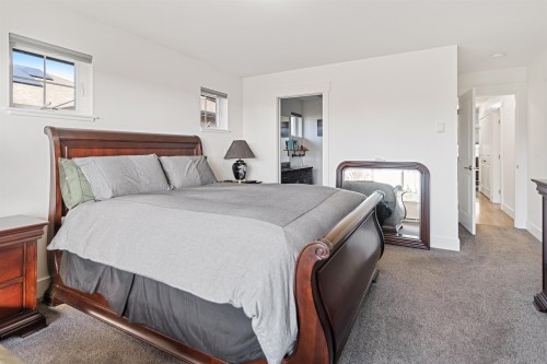 6252 Oracle Road, Sechelt, BC 