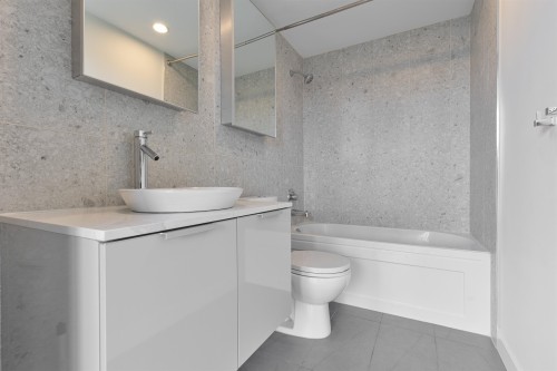 1808-128 Cordova Street W, Vancouver, BC 