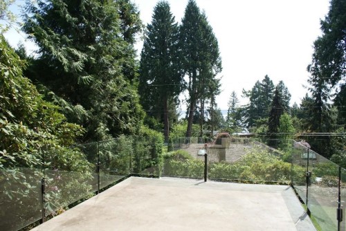 4035 Rose Crescent, West Vancouver, BC 